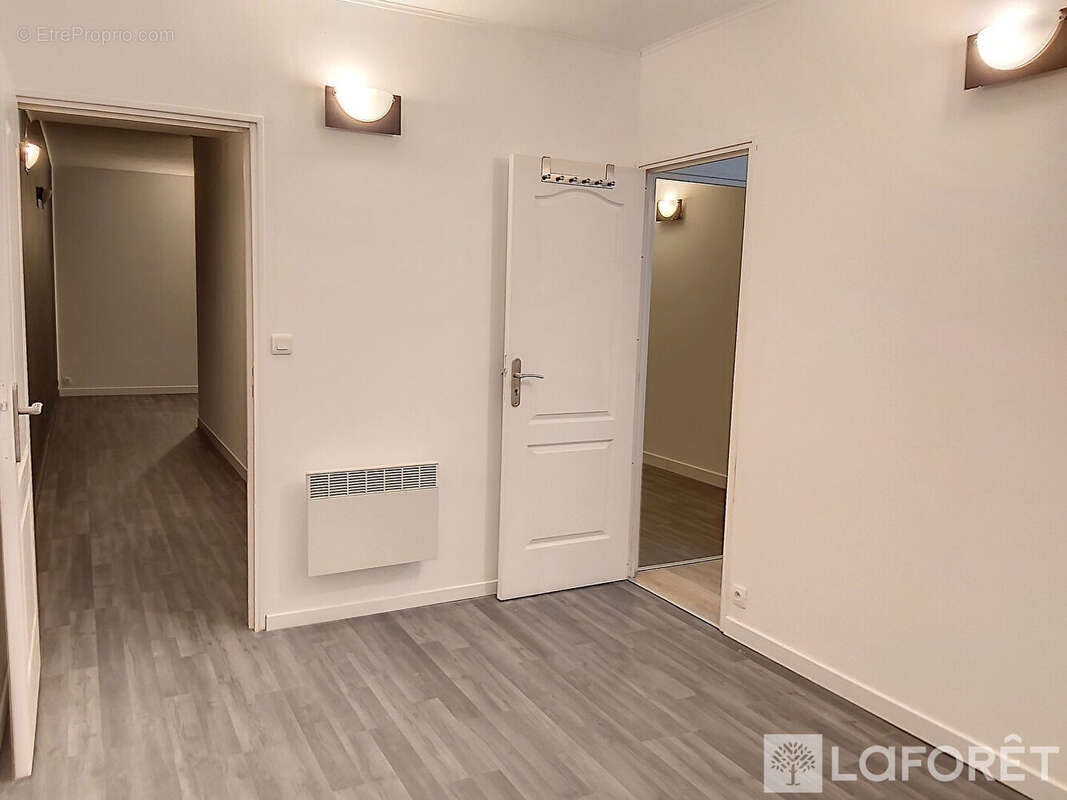 Commerce à VILLENAVE-D&#039;ORNON