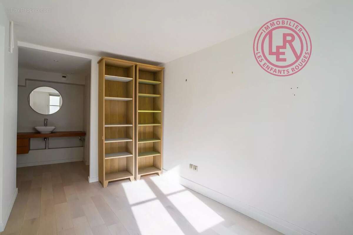 Appartement à PARIS-3E