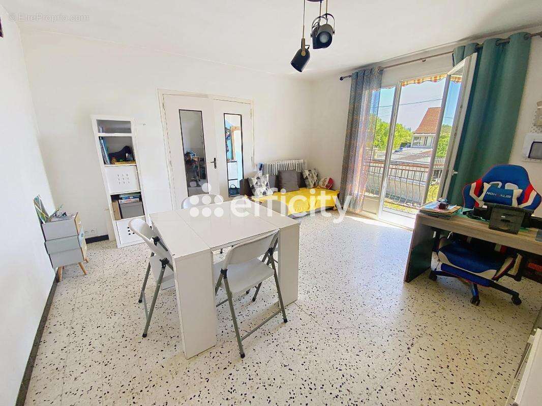 Maison à SAINT-MAURICE-SUR-FESSARD