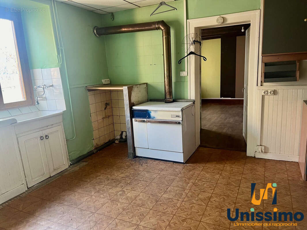 Appartement à ISSANS