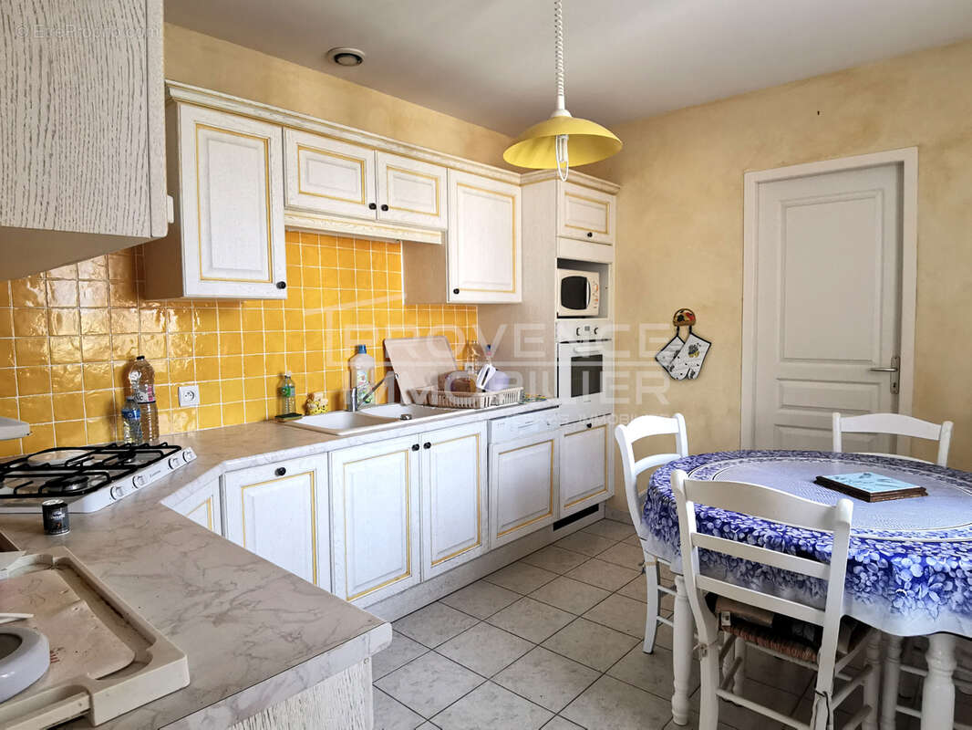 Appartement à SAINT-PAUL-TROIS-CHATEAUX