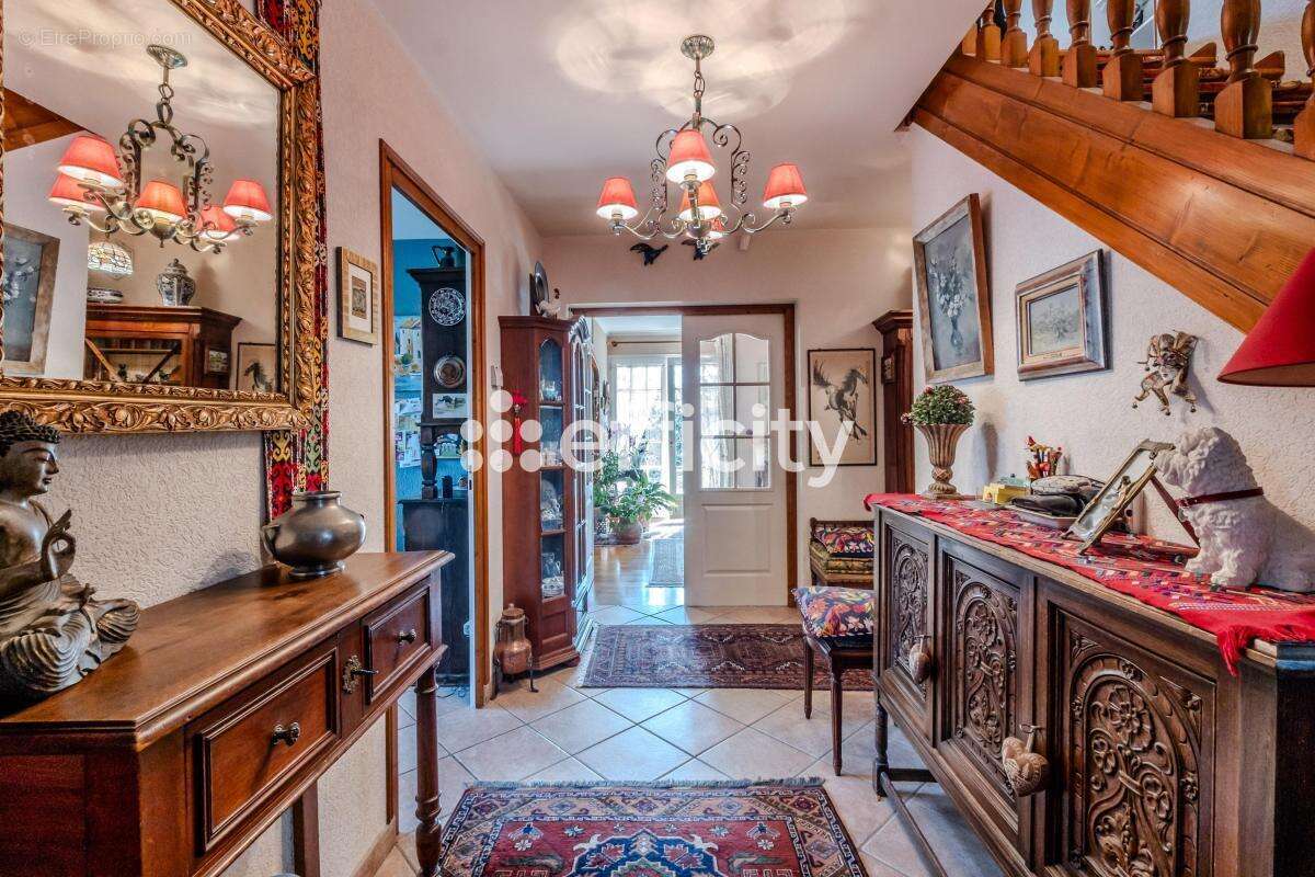 Maison à CHENS-SUR-LEMAN