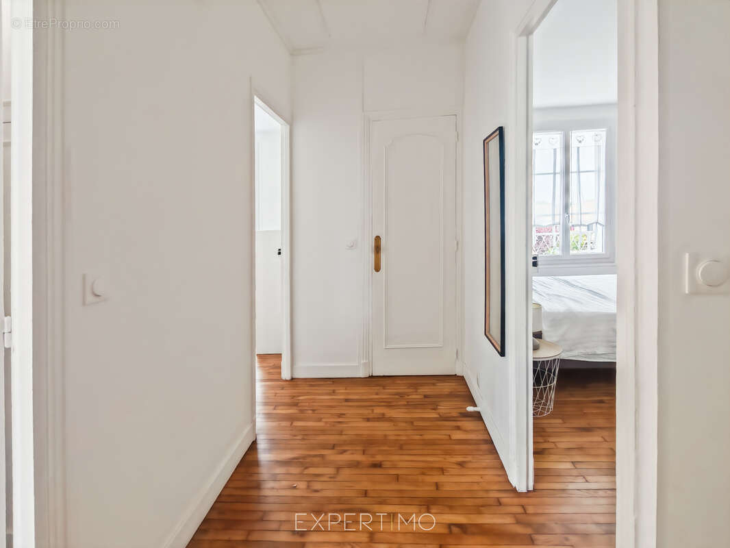 Maison de caractère rénovée avec jardin, véranda et garage - photo 15