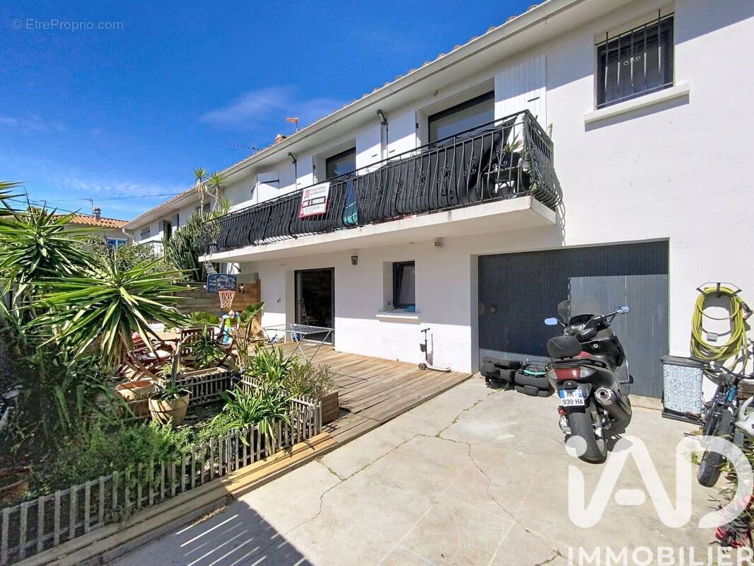 Photo 1 - Maison à SAINT-LAURENT-DE-LA-SALANQUE