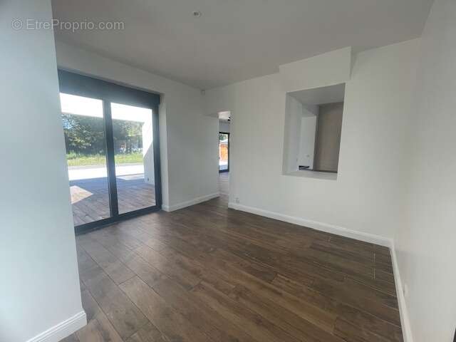 Maison à VILLENAVE-D&#039;ORNON