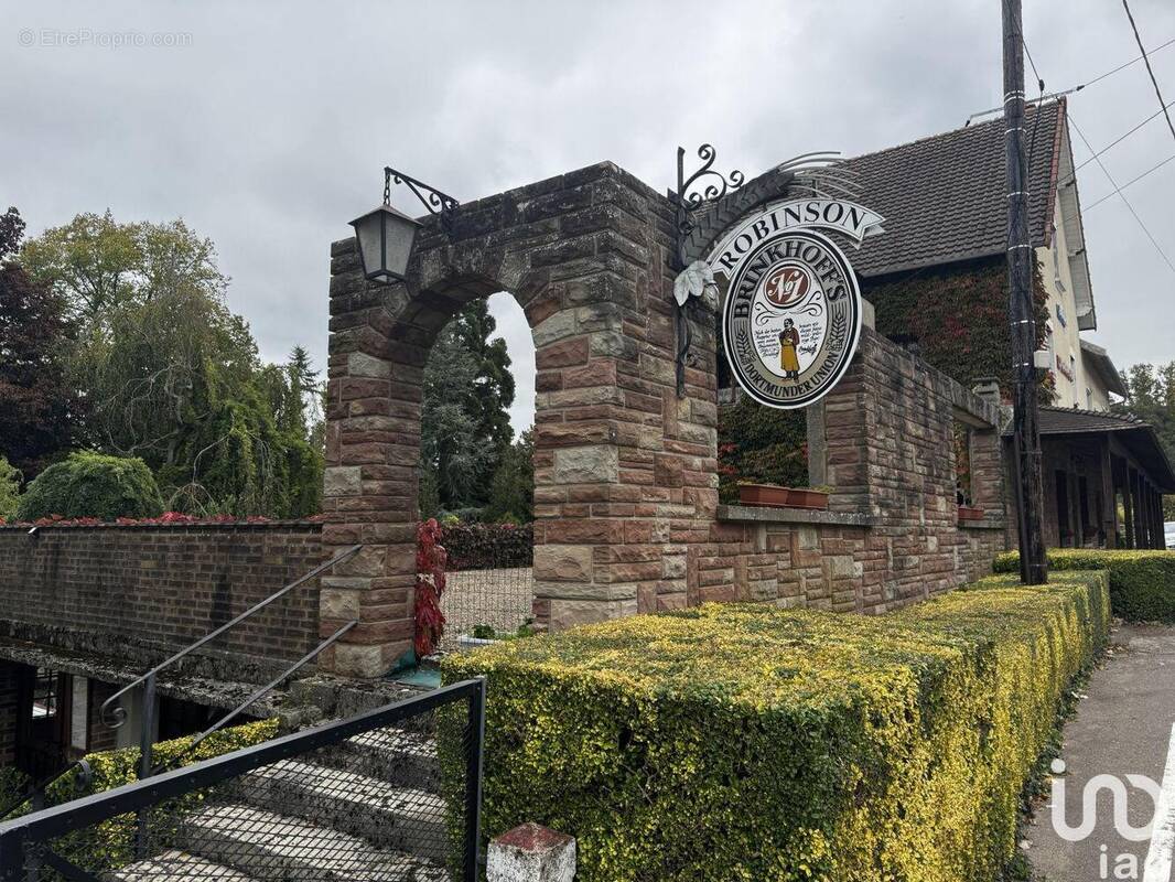 Photo 1 - Commerce à MEZIERES-SUR-OISE