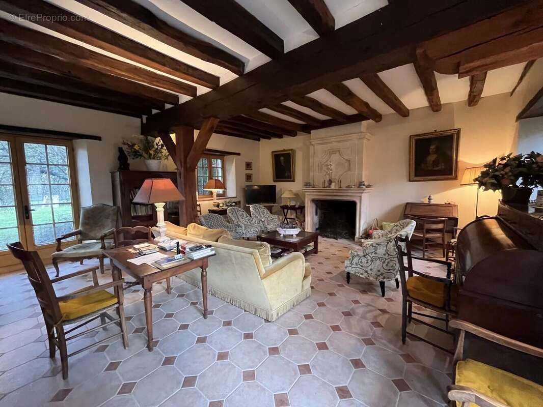 Maison à POIGNY-LA-FORET