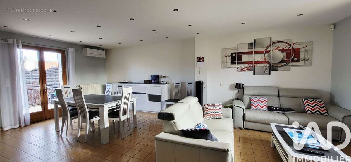 Photo 2 - Maison à LE BLANC-MESNIL