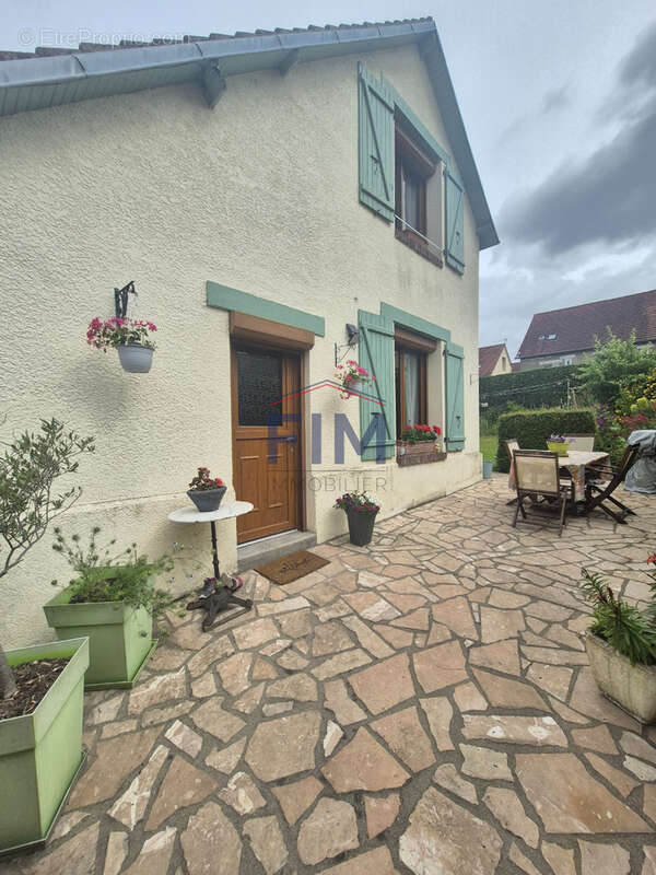 Maison à NEUFCHATEL-EN-BRAY