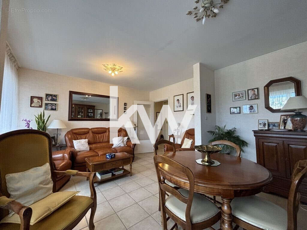 Appartement à SAINT-ETIENNE