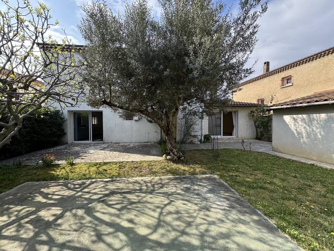 Maison à BOURG-LES-VALENCE