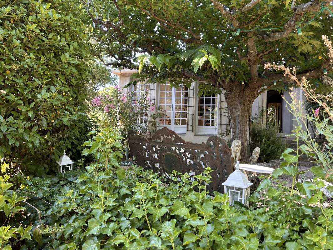 Maison à VERNEGUES