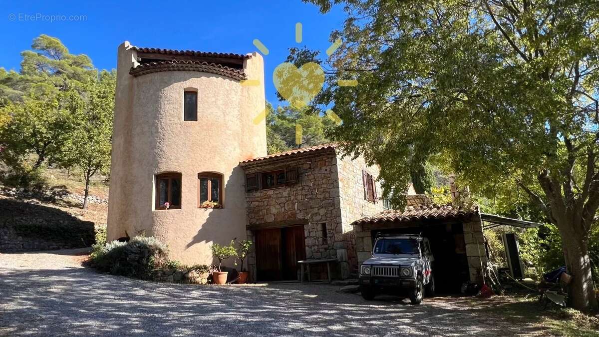 Maison à CALLAS
