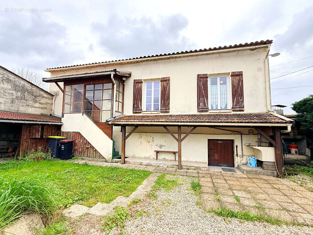 Maison à SAINT-LOUBES