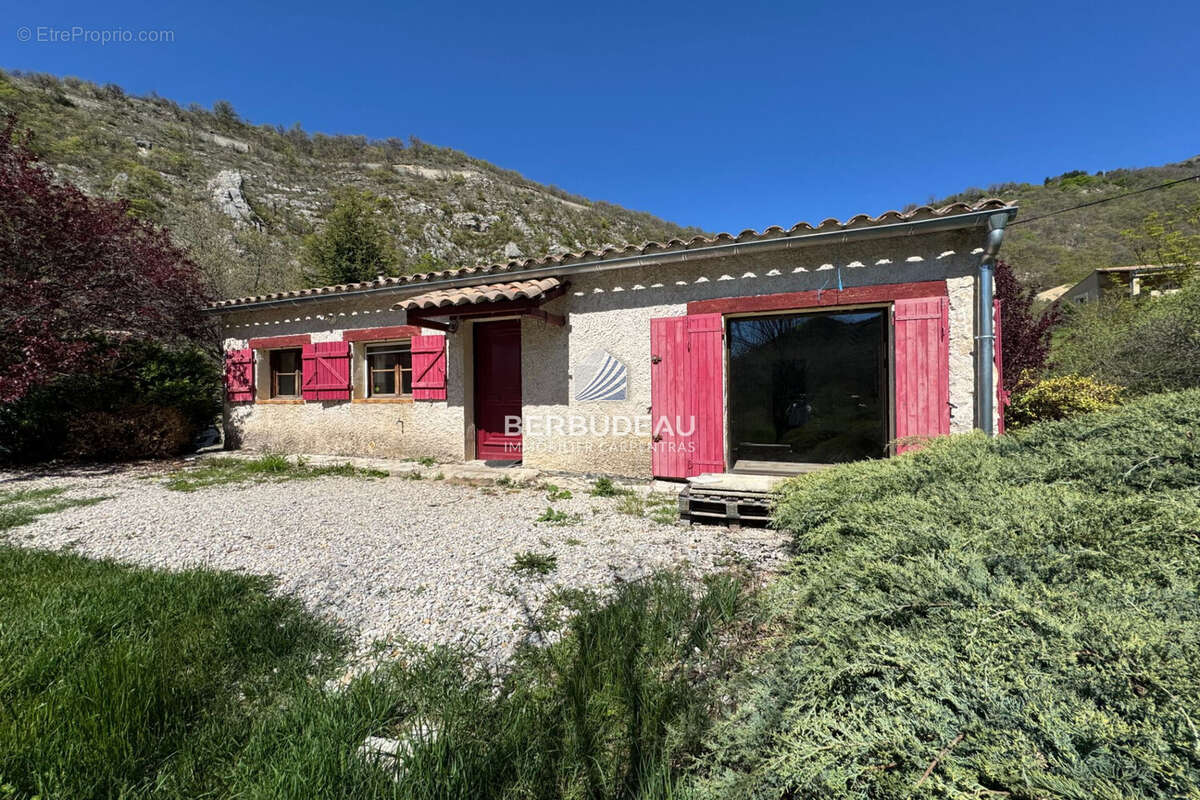 Maison à BARRET-DE-LIOURE