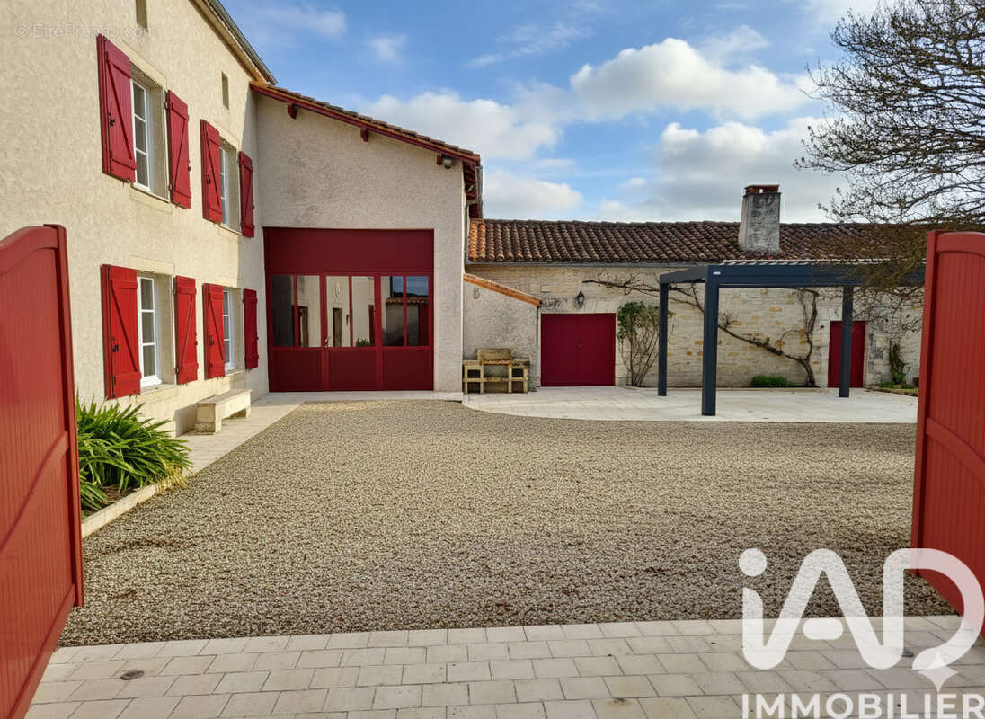 Photo 2 - Maison à FOUQUEURE