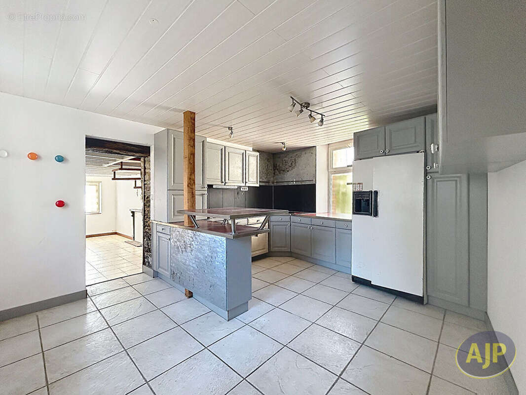 Maison à SAINT-AUBIN-DES-CHATEAUX