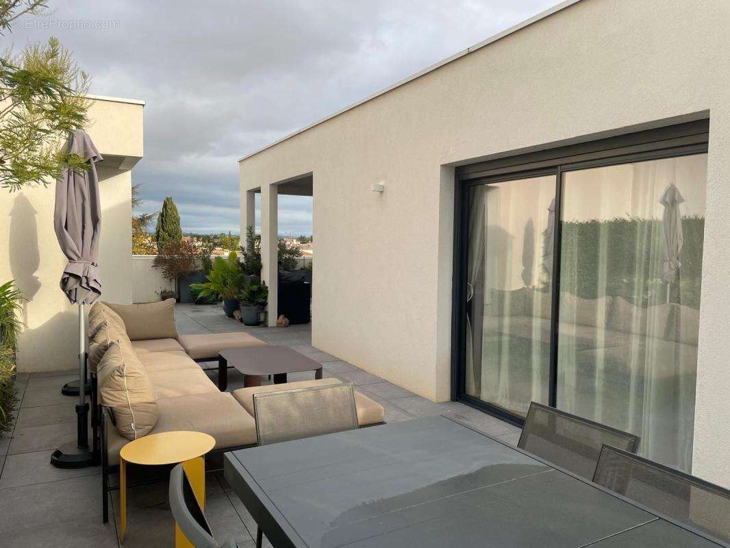 Appartement à MAUGUIO