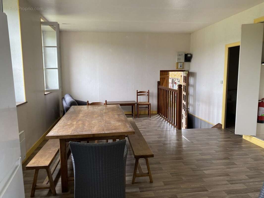 Maison 121 m² à Rempnat  - photo 4