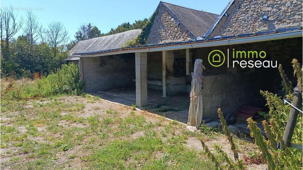 Maison à LE PLESSIS-LASTELLE