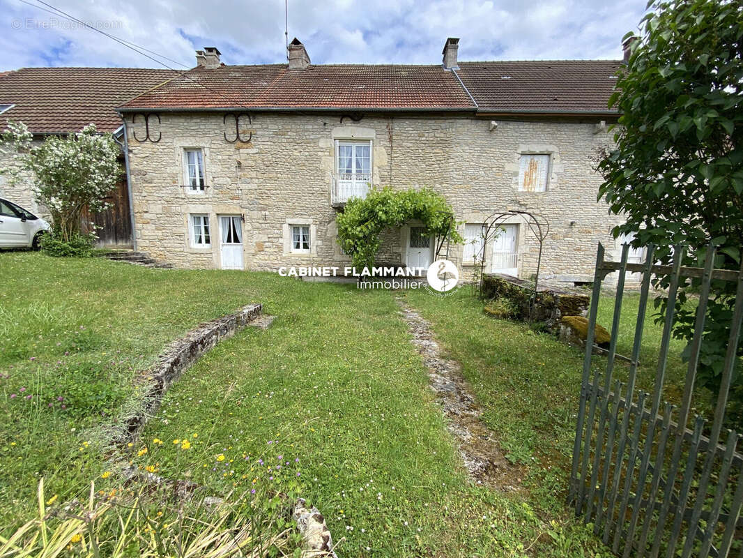 Maison 322 m² à Beurizot  - photo 4