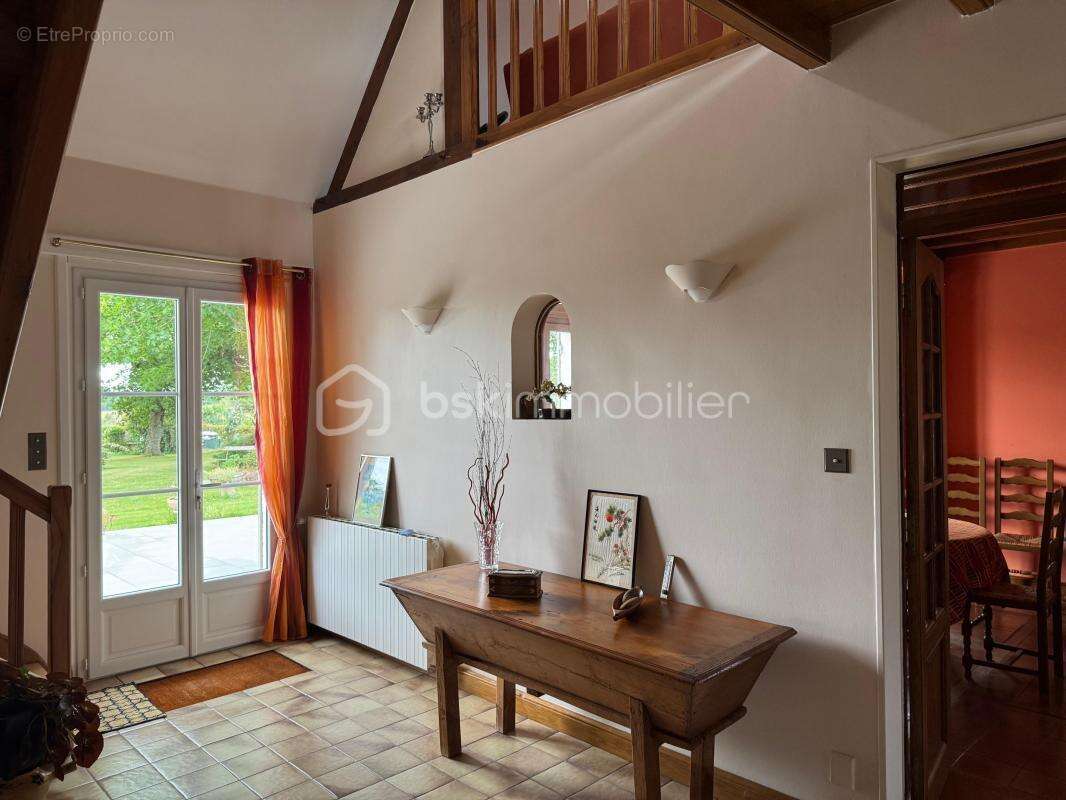 Maison à SAINT-VINCENT-JALMOUTIERS