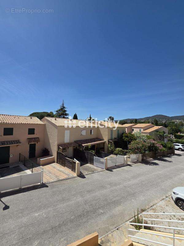 Photo Appartement à Le Lavandou au prix de 299 000€