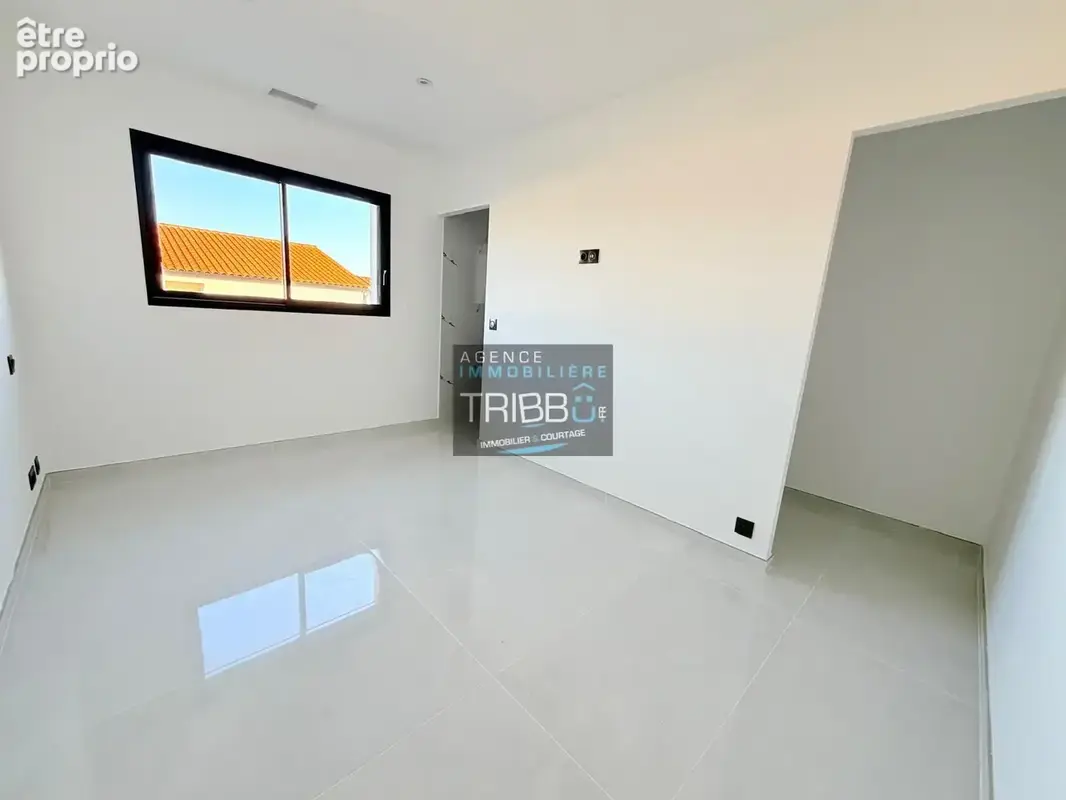 Villa neuve t4 avec jardin et garage à passa   proche thuir - photo 8
