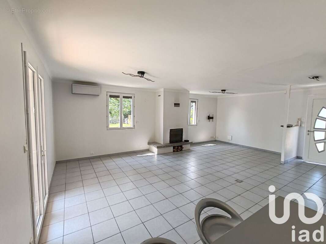 Photo 2 - Maison à LA CHAPELLE-LAUNAY