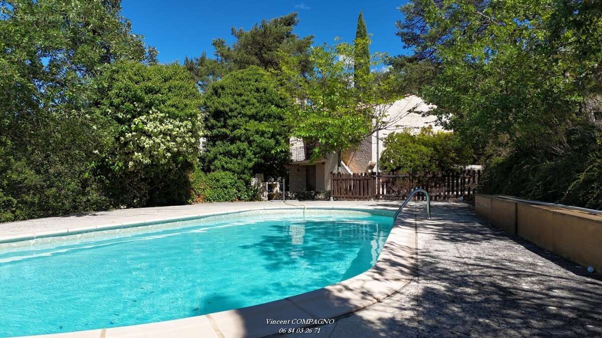 Maison à ESPARRON-DE-VERDON