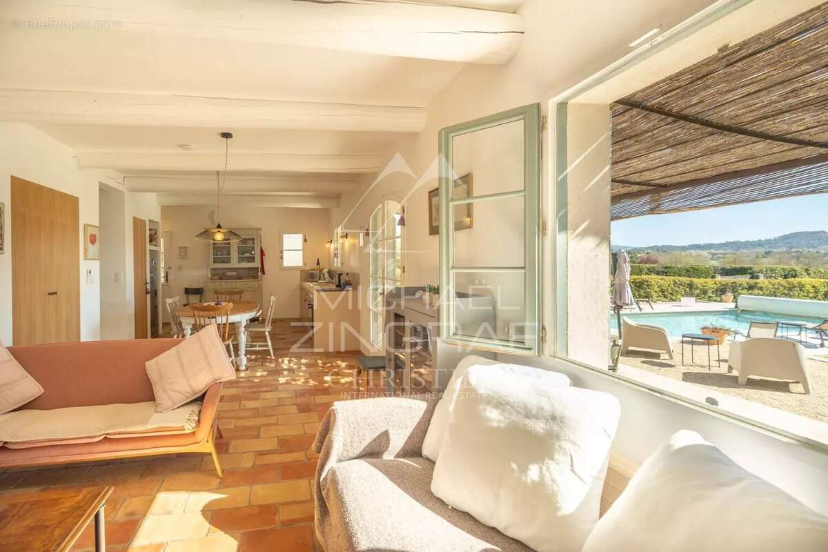 Maison à ROUSSILLON