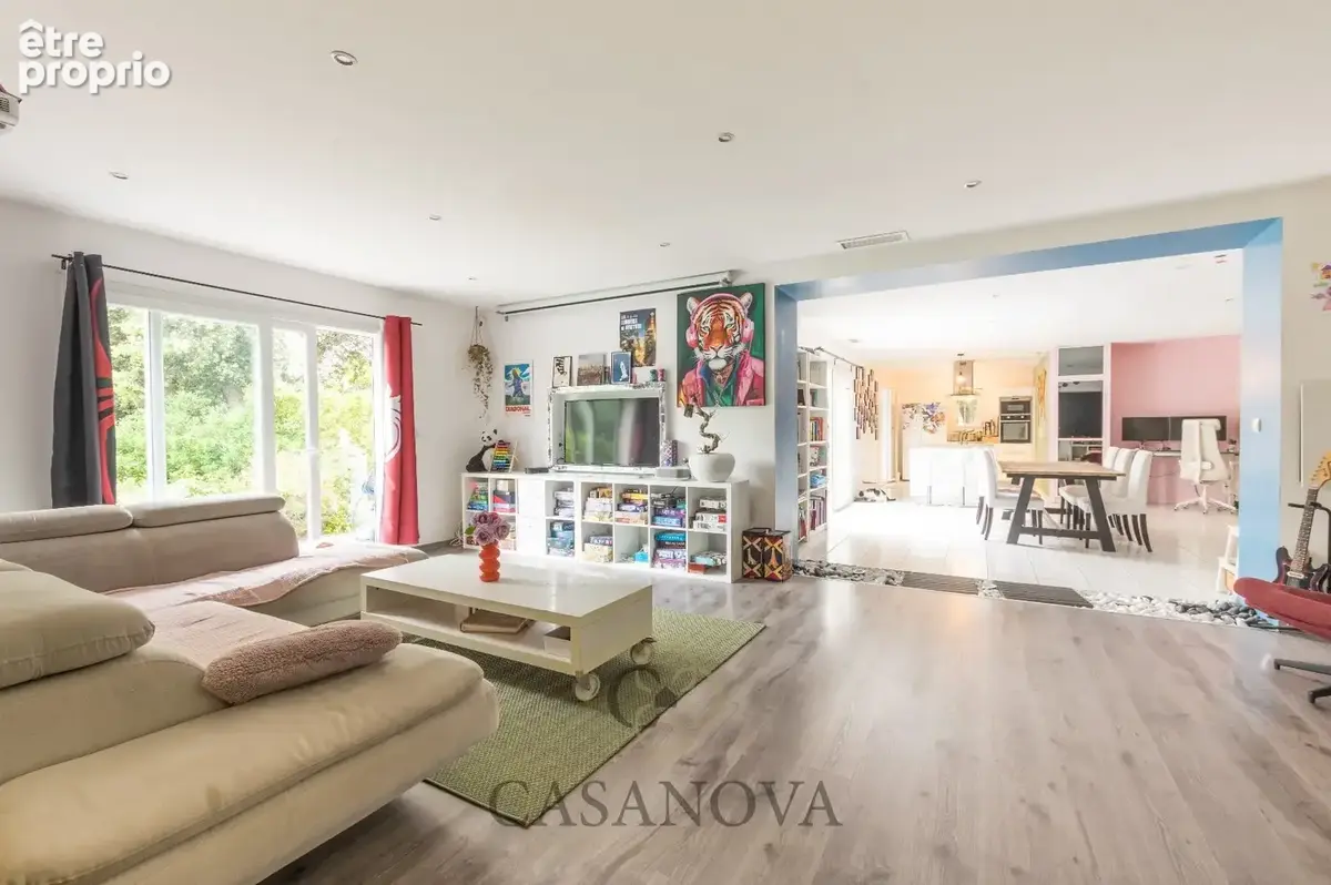 Maison familiale de plain pied avec piscine et jardin arboré à Restinclières - photo 7