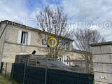 Ensemble immobilier compose de 3 logements vendus loues proche coutras - photo 2