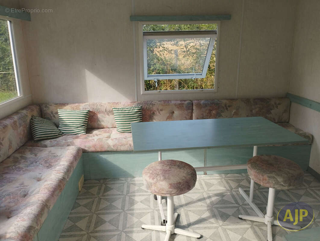 Terrain à SAINT-ANDRE-DE-LA-MARCHE