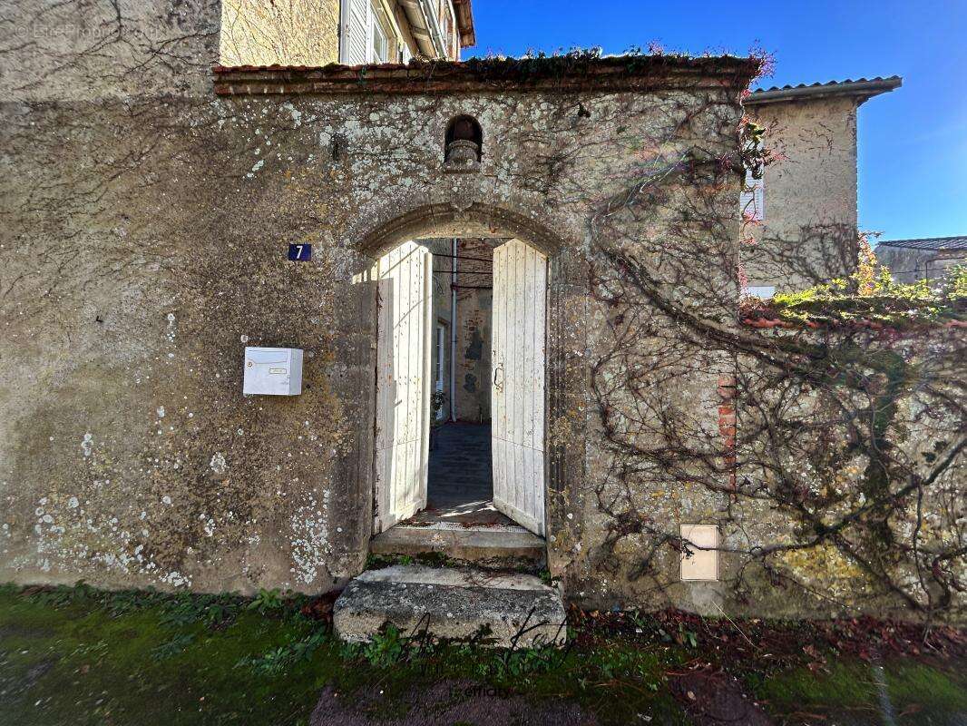 Maison à TALMONT-SAINT-HILAIRE