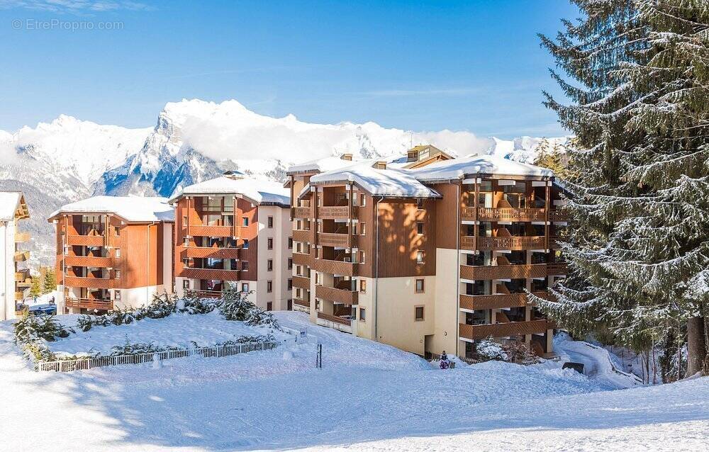 Appartement à MORILLON