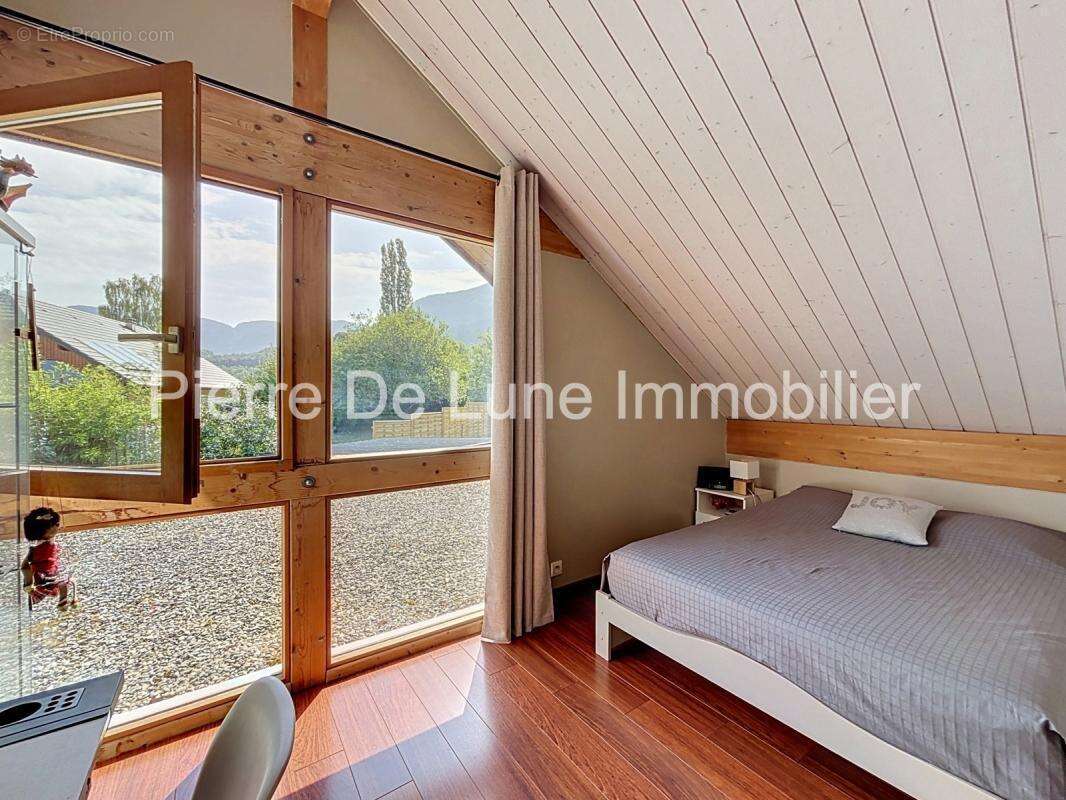 Trévignin – Maison d'exception en ossature bois avec vue dominante, piscine et panorama sur les montagnes - photo 31