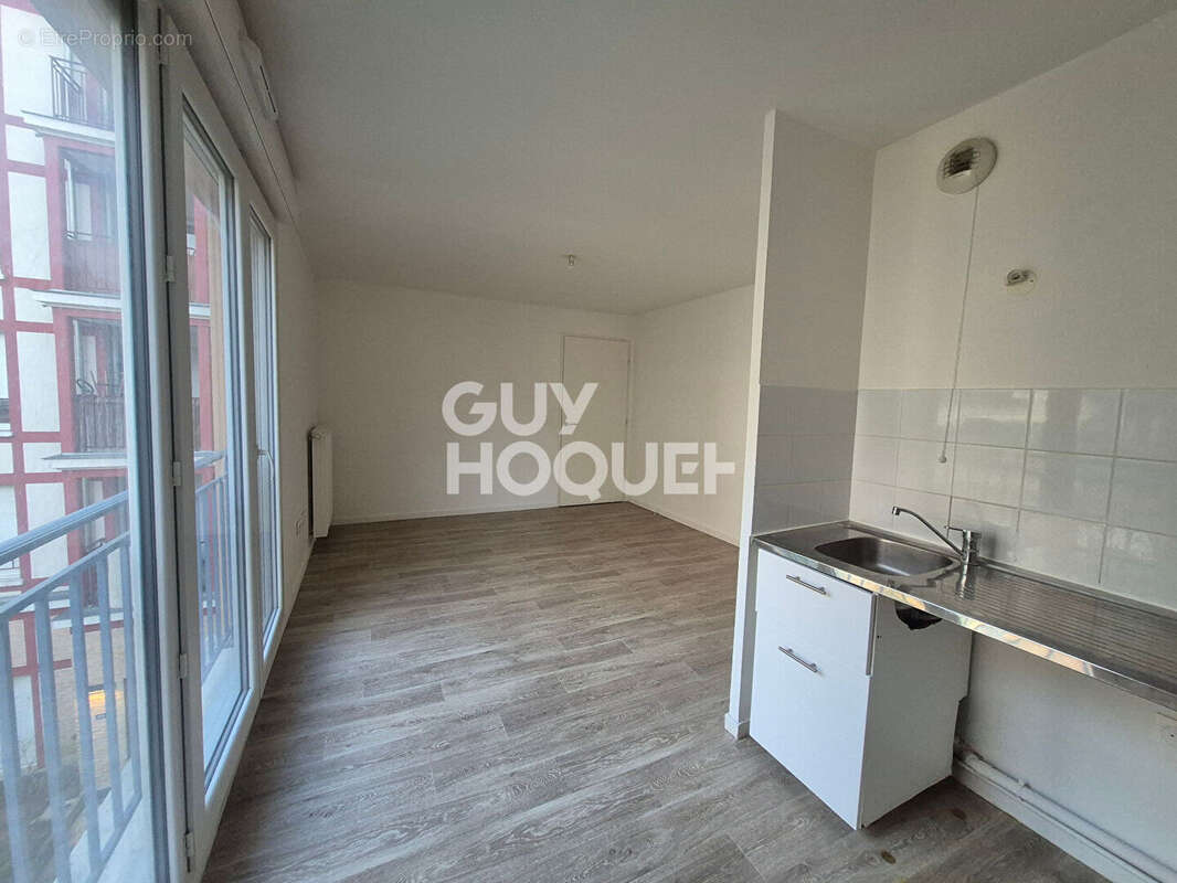 Appartement à LE BLANC-MESNIL