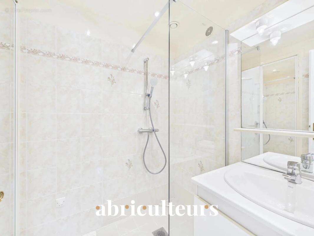 Maison à AVILLY-SAINT-LEONARD