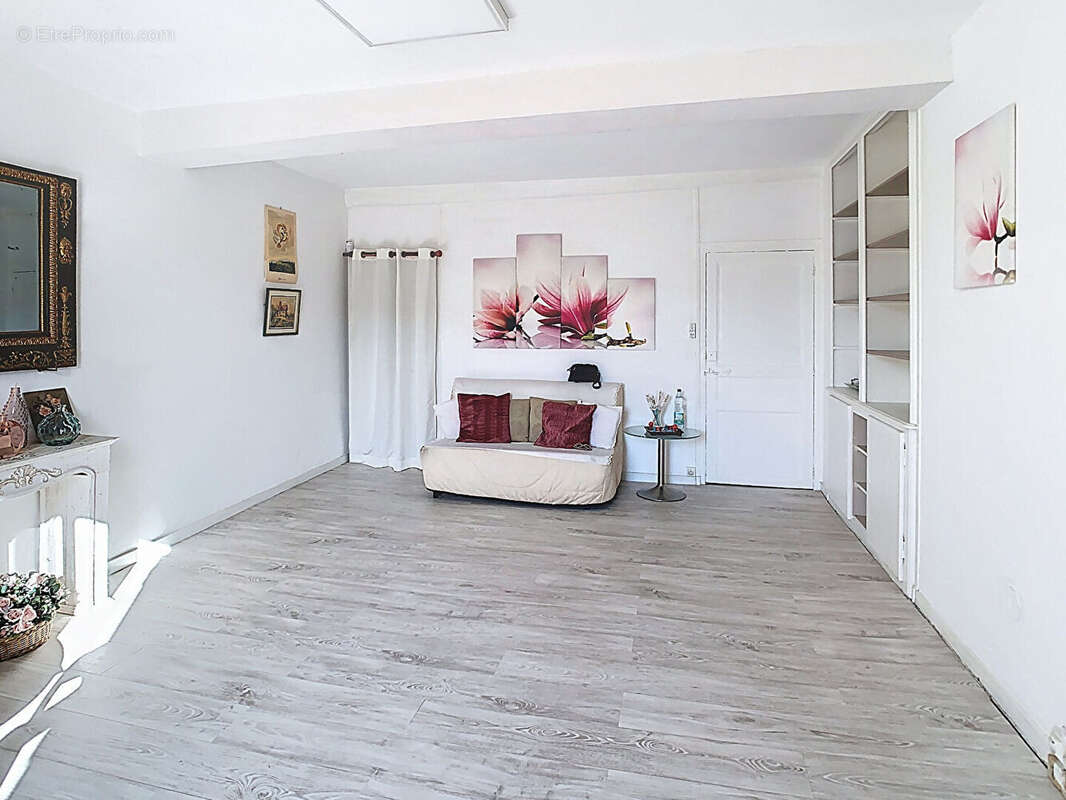 Maison à PONT-DE-VAUX