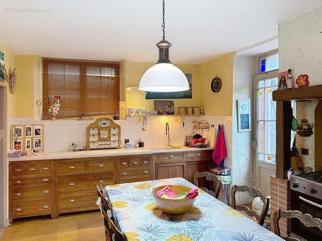 Maison 300 m² à Cazeres  - photo 5