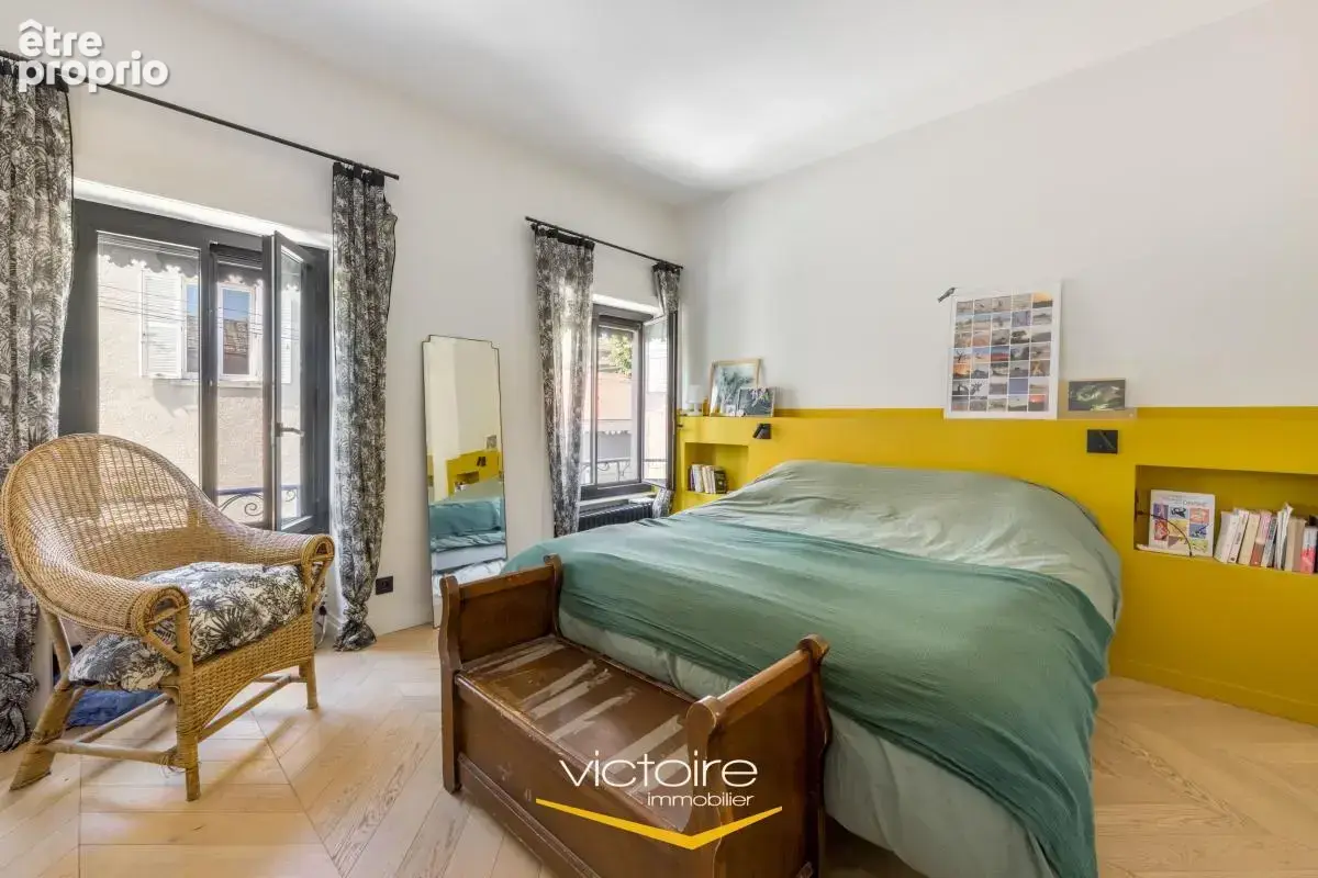 Magnifique maison rénovée avec dépendance au Coeur de Montchat - Coup de coeur assuré ! - photo 17