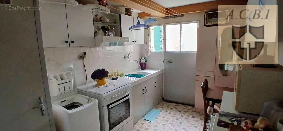 A vendre - maison - photo 9