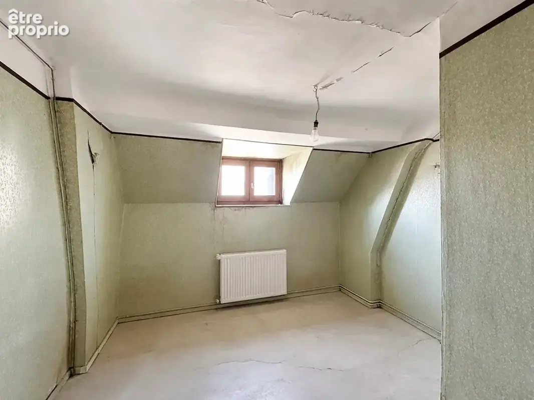 Maison de village à rénover avec grange – Deux-Chaises - photo 6