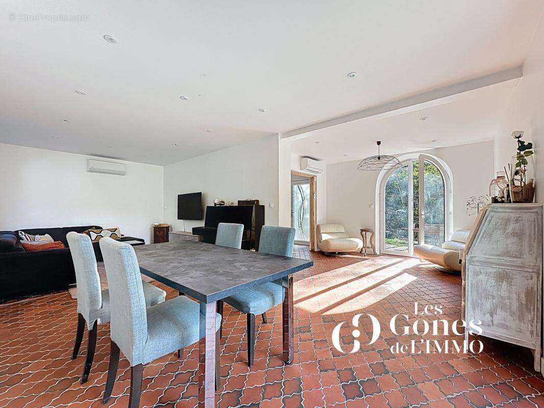 Maison à TASSIN-LA-DEMI-LUNE