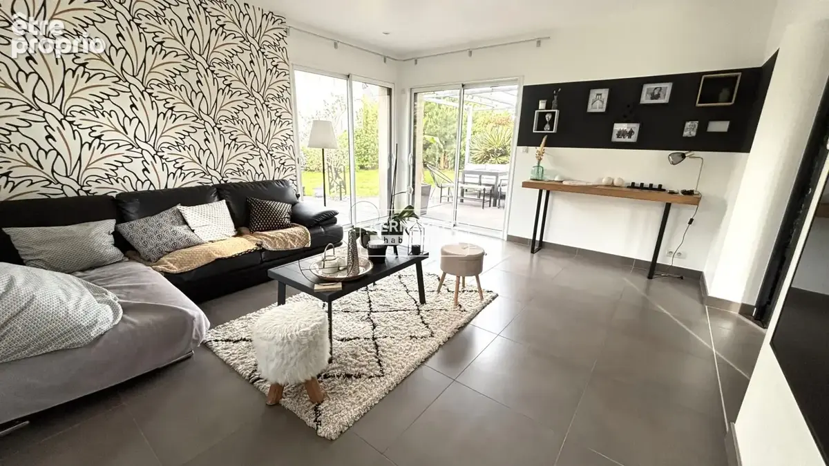 A VENDRE Maison 7 pièces à VITRE 145 m² - 448 100  HAI - photo 1