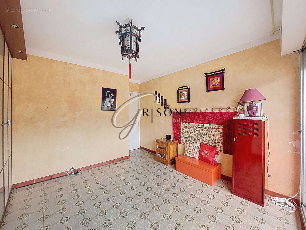 Appartement à SIX-FOURS-LES-PLAGES