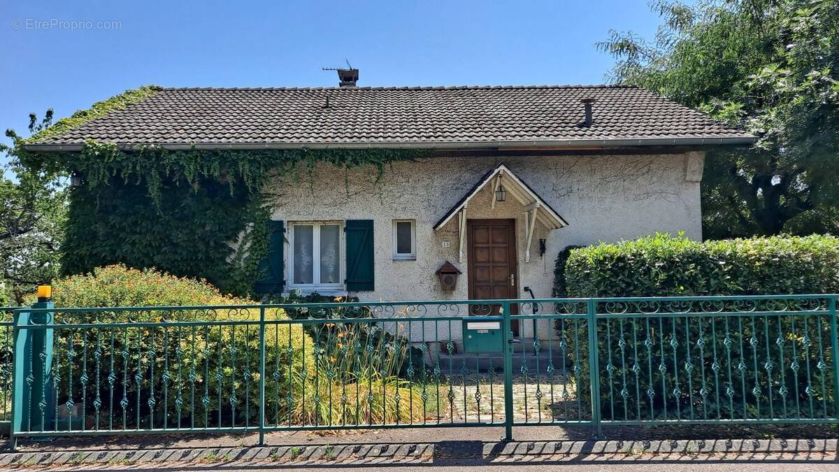 Maison à VAUGNERAY