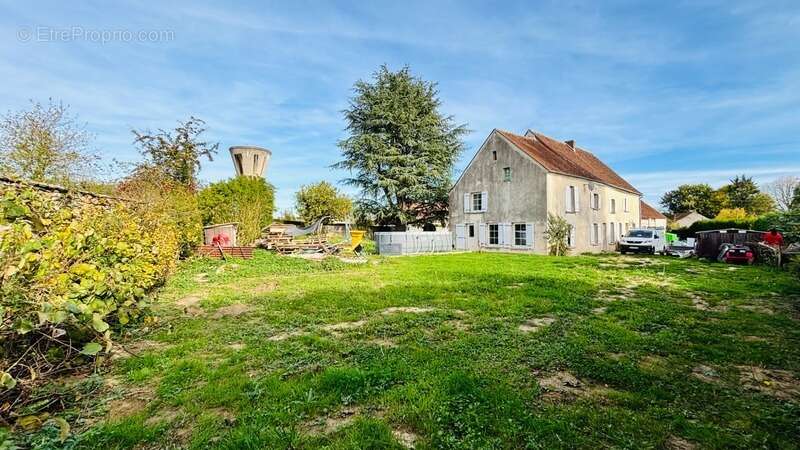 Maison à REBAIS