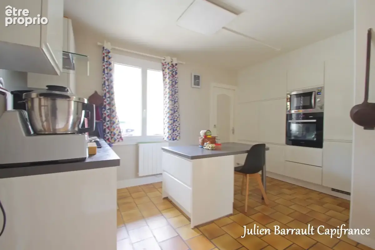 Maison familiale de 127,48 m² avec 5 chambres sur un terrain clos de 1133 m² - photo 6
